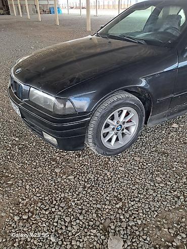 BMW: BMW 3 series: 2.5 l | 1993 il Sedan — 5