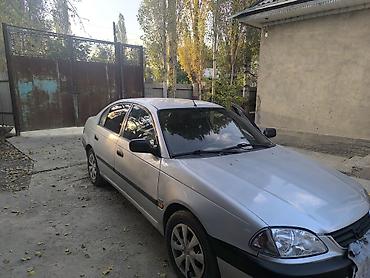 скутер токмок: Toyota Avensis: 2001 г., 1.8 л, Кол менен иштөөчү, Бензин, Седан — 2