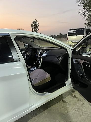 gl x164: Hyundai Avante: 2011 г., Автомат, Седан — 3