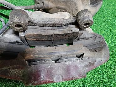 Пара передних тормозных суппортов (левый и правый) в сборе. Mercedes at lalafo.kg Пара передних тормозных суппортов (левый и правый) в сборе. Mercedes