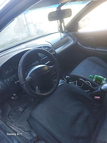 lada samara: Mazda Lantis: 1995 г., Бензин, Хэтчбэк — 6