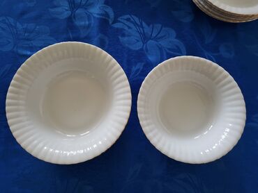 Kuhinjski setovi: Servis nov 80te.god. Poljska Chodziez porcelan za 6 osoba. Nezan — 8