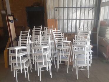 Кухонные столы и стулья: Кухонный стол и стул — 5