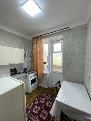 Продажа квартир: 1 комната, 30 м², Индивидуалка, 3 этаж, Старый ремонт