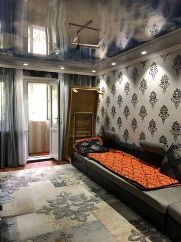 дешевые квартиры в оше: 3 комнаты, 60 м², 104 серия, 2 этаж