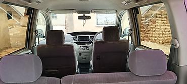 Toyota: Toyota Noah: 2004 г., 2 л, Автомат, Бензин, Минивэн — 10