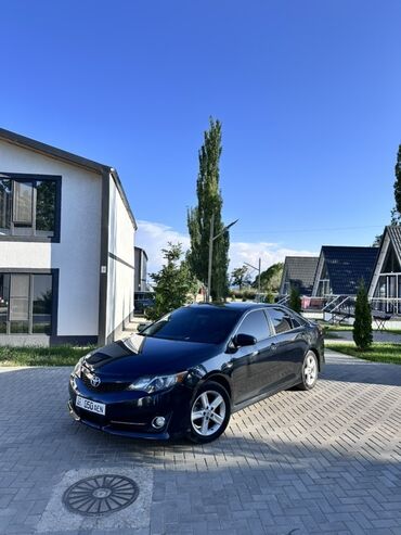 порше панамера: Toyota Camry: 2014 г., 2.5 л, Автомат, Бензин, Седан