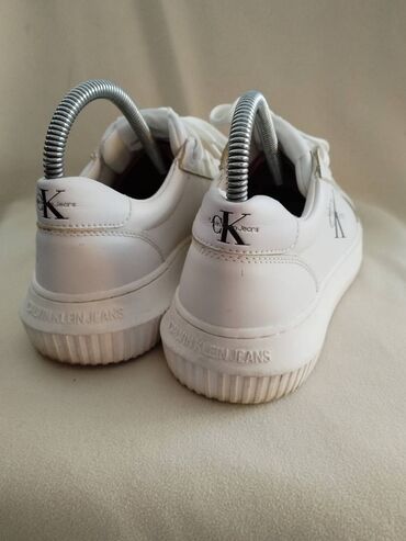 Women's Sneakers and athletic shoes: Calvin Klein, 38, bоја - Bela — 15