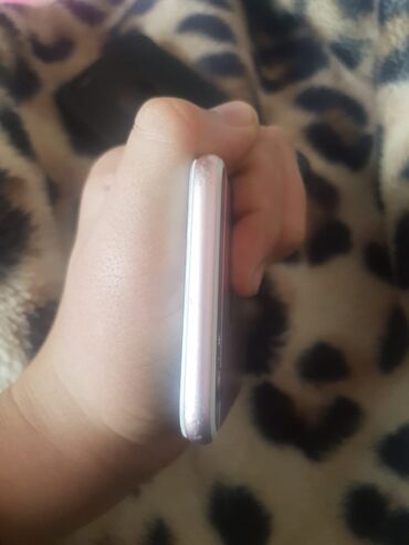 Apple iPhone: IPhone 6s, 64 GB, Rose Gold, Barmaq izi — 7