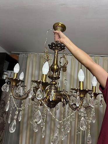 Люстры: Продаю люстру в хорошем состоянии. Прошу 5-тыс. сом. Размеры люстры — 4