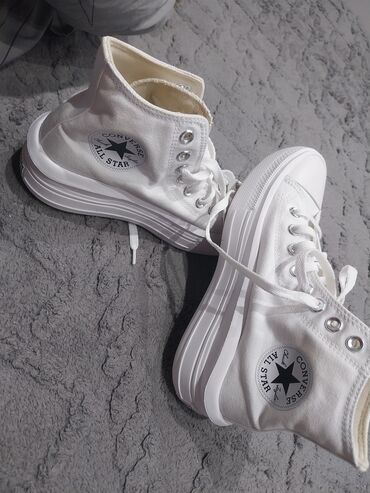 crna cipkana haljina i cipele: Converse, 38, color - White