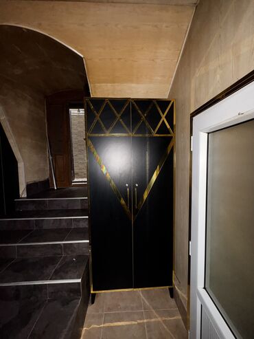 Giriş qapıları: 1ci şekldeki qapi 300AZN, diger qapilar ise 150 azn, Divan kreslo 400 — 9