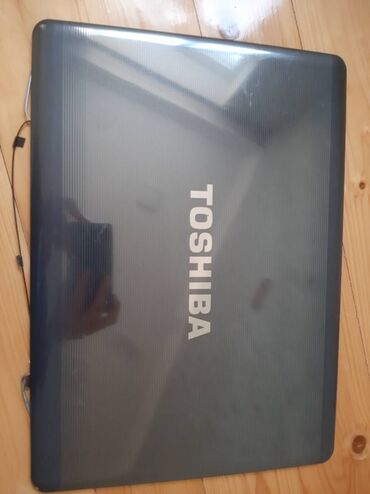 Kompüter ehtiyyat hissələri: İşlənmiş Toshiba, 17 ", AMD A3, < 128 GB, Pulsuz çatdırılma