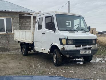 Mercedes-Benz: Mercedes-Benz T1: 1988 г., 2.9 л, Механика, Дизель, Бус