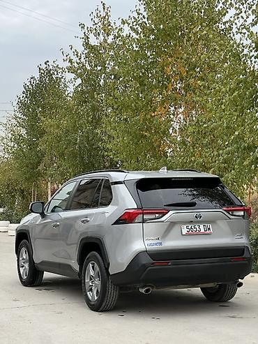 Toyota: Toyota RAV4: 2022 г., 2.5 л, Автомат, Гибрид, Кроссовер — 3