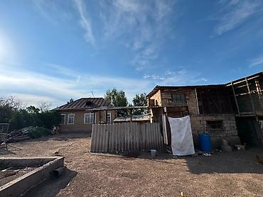 76: Продаётся участок с домом в с. Таш-Добо Площадь дома: 76 м² Площадь — 4