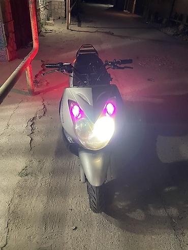 faster f10 scooter: Gümüşü rəngdə, JPJC markalı skuter. Bu model rahat hərəkət üçün — 3
