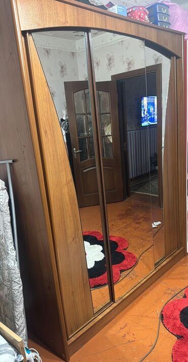 Soyuducular: *Sada*
Dolab səliqəli işlənib 150 azn
Ünvan 7ci mkr kod 8382