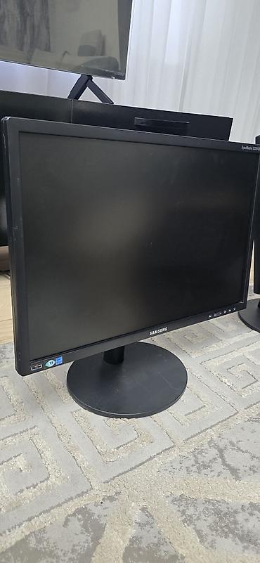 Samsung SyncMaster S22B300 monitor - Ekran ölçüsü: 21.5–22 düym