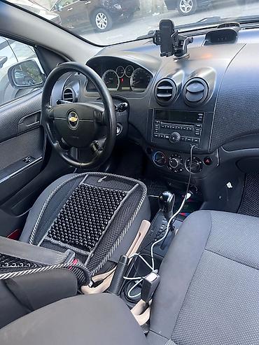 chevrolet cruze buferi: Chevrolet Aveo LS sedan, ağ rəngdə avtomobil. Şəkillərdən göründüyü — 6