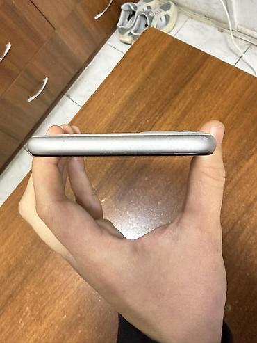 Apple iPhone: IPhone 11, 64 GB, Ağ, Face ID — 8