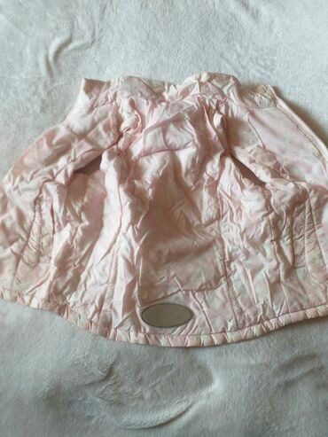 Верхняя одежда: ЖИЛЕТКИ на девочку Хорошего качества ЖИЛЕТКА с капюшоном .НОВАЯ — 12