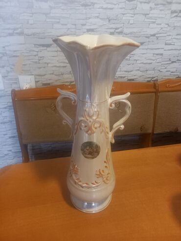 metbex tavanlari: Digər qab-qacaq və mətbəx ləvazimatları