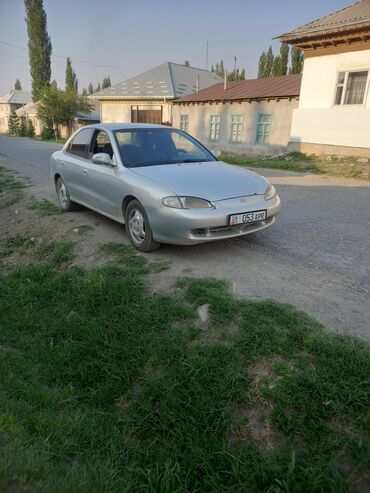 передок на трактор: Hyundai Avante: 1995 г., 1.5 л, Механика, Бензин, Седан