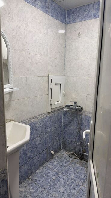 kv ev: Xirdalanda aff parktda yerlewir ancaq xanima verilir ev