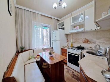 рядом с аламединским рынком: СРОЧНО!!! Продаётся 4-х комн. кв. Серия: 105 Район: мкрн