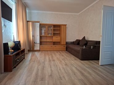 я ищу квартиру 1 ком: 3 комнаты, 70 м², Индивидуалка, 3 этаж