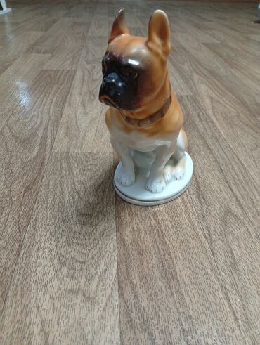 Статуэтки: Статуэтки — 4