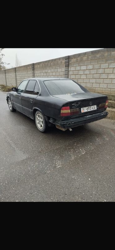 BMW: BMW 520: 1991 г., 2 л, Механика, Бензин, Седан