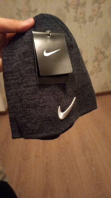 спортивное оборудование: Шапка, Бини, Трикотаж, Зима, Вязаная модель