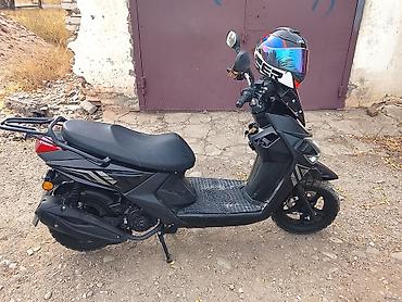 манипулятор бостери: Скутер Boss 150cc, черный - Двигатель: 4‑тактный карбюраторный, 50 — 4