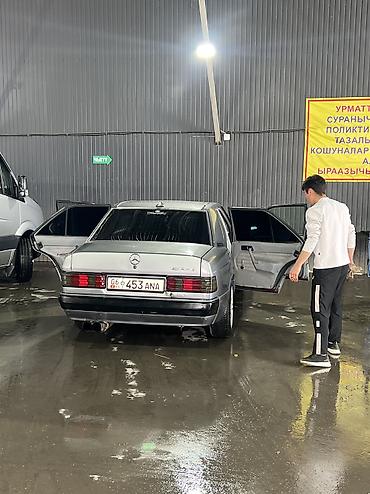 malibu 2: Mercedes-Benz 190: 1991 г., 2.3 л, Механика, Бензин, Седан — 3