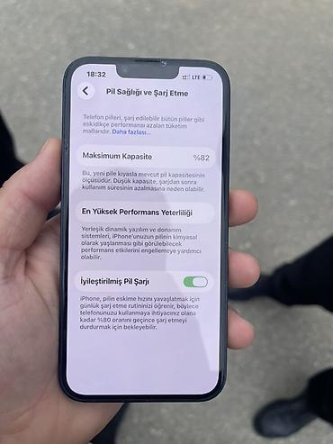 apple 13 mini: IPhone 13, Qara — 6