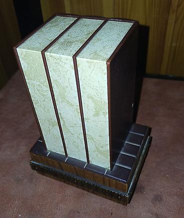 1984 kitab: Sovet dövrünə aid mexaniki siqaret qutusu–dispenser - Retro — 4
