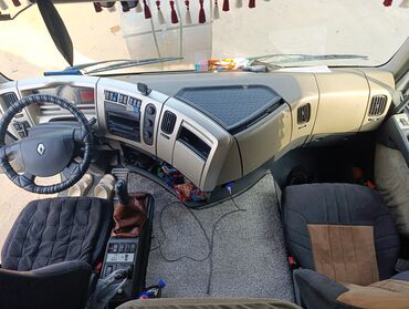 Renault: Renault : 2012 г., 10 л, Механика, Дизель — 6