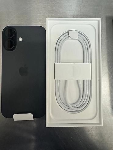 ipad 3 mini: IPhone 16, 128 GB, Qara, Face ID — 1