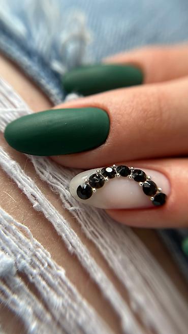 Мастера ногтевого сервиса: Мастер маникюра. С опытом. Процент — 6