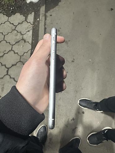 Apple iPhone: IPhone Xr, Б/у, 64 ГБ, Белый, Чехол, 76 % — 7