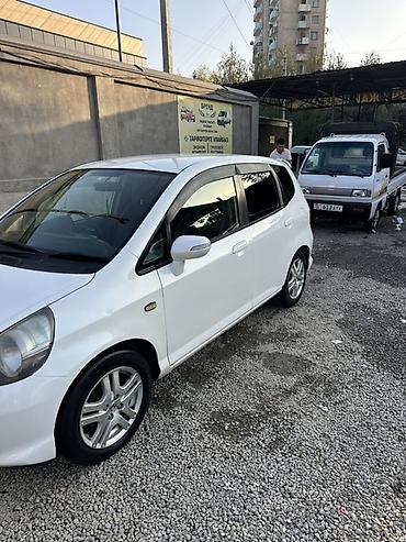 chevrolet gruze: Honda Fit: 2004 г., 1.5 л, Вариатор, Бензин, Хэтчбэк — 2
