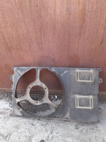 Другие детали кузова: Решётка гольф2 джетта 2, оригинал, цена 1000с дверные молнинг дж — 20