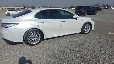 gac aion s: Toyota Camry: 2021 г., Автомат, Гибрид, Седан — 1