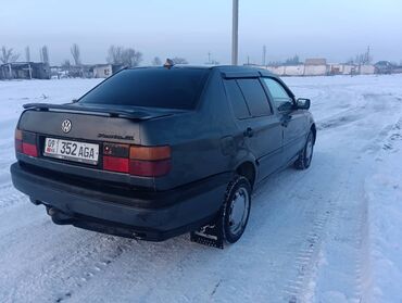 Volkswagen: Volkswagen Vento: 1992 г., 1.8 л, Механика, Бензин, Седан — 5