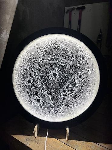 divar saatlarl: Ay temalı LED divar/masa lampası - Dizayn: Tam dairəvi işıqlı panel — 3