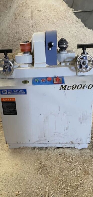 Mebel və taxta dəzgahları: Mebel ucun dəzgah MC9060