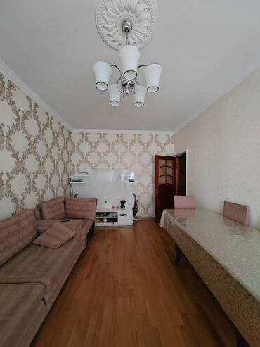 Uzunmüddətli kirayə mənzillər: Xətai rayonu,Köhnə Günəşli,Afrodita şadlıq sarayı ilə üzbəüz,9 — 2