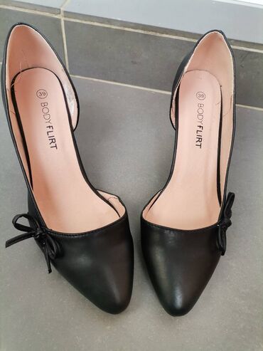 Salonke: Salonke, 38 — 6